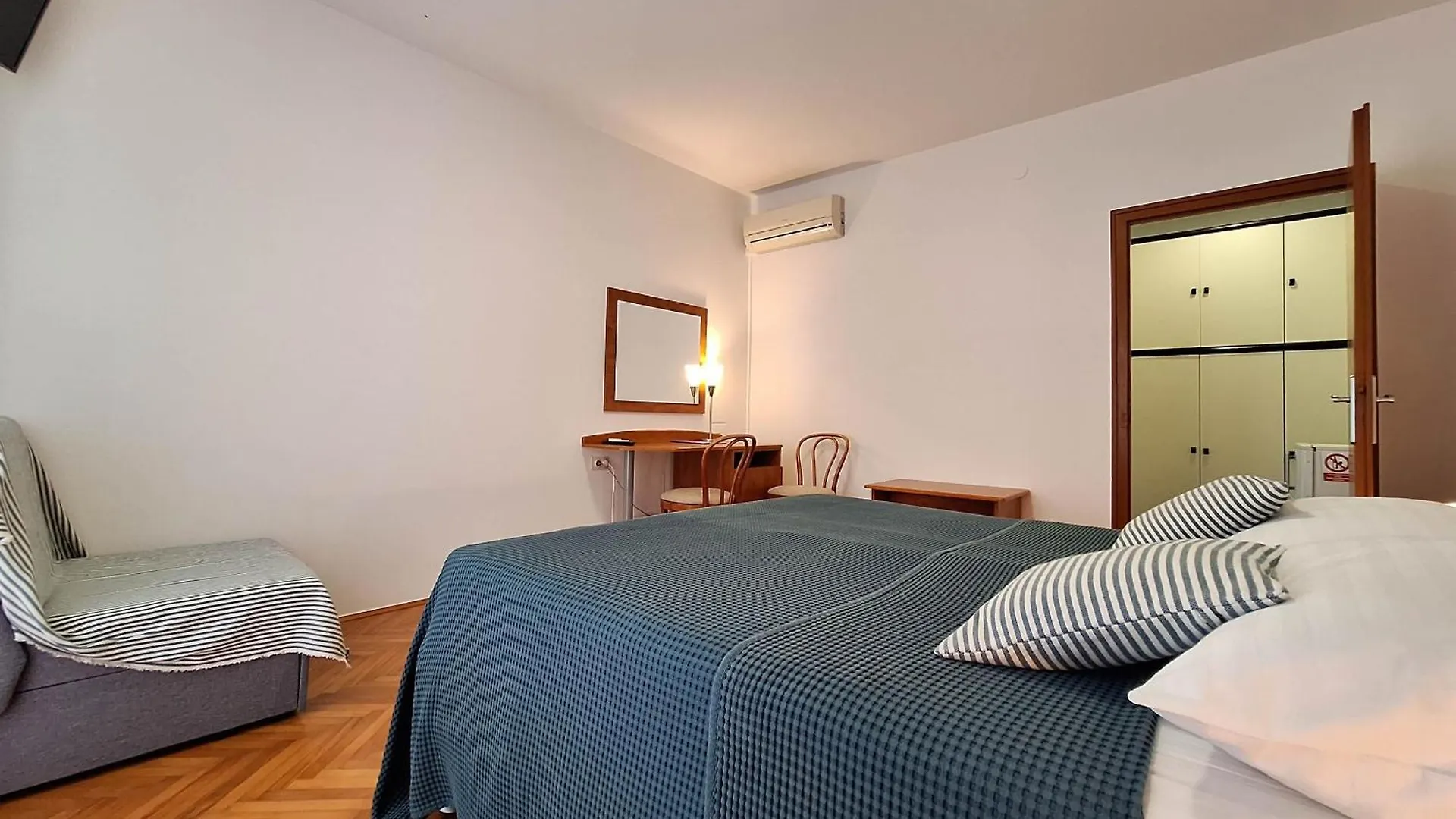 Apartment And Rooms Katunar Crikvenica